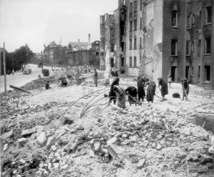 Gdańsk, po zakończeniu II wojny światowej, wł. Wydawnictwo Oskar