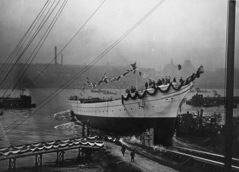 Wodowanie, Hamburg, 12.10.1909 r. Źródło Narodowe Muzeum Morskie
